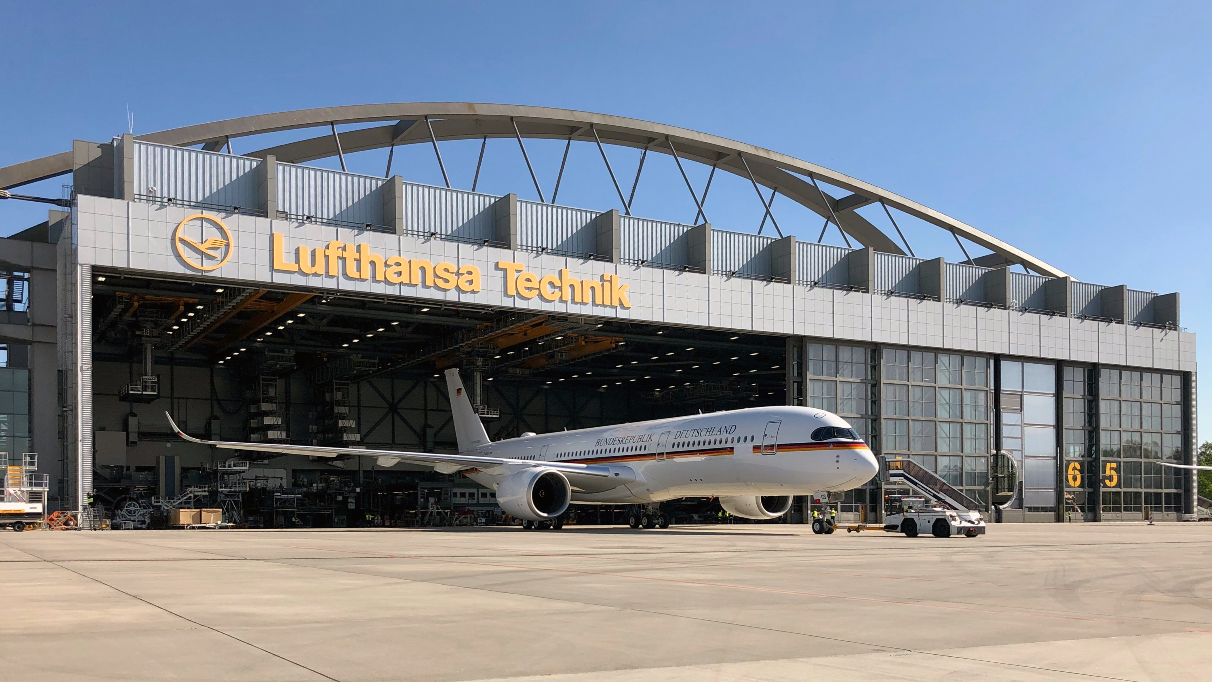 Exkursion: Die Lufthansa Technik AG in Hamburg - Firmenzentrale und Kompetenzzentrum